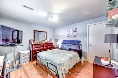 29 Evans Avenue, ON M8Z 1H4