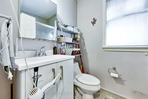 29 Evans Avenue, ON M8Z 1H4