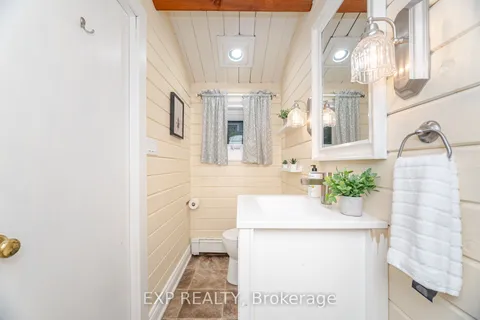 51 Chapel Street, ON L6W 2H5