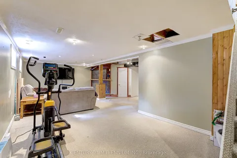 17 Evesham Crescent, ON L6T 3R9