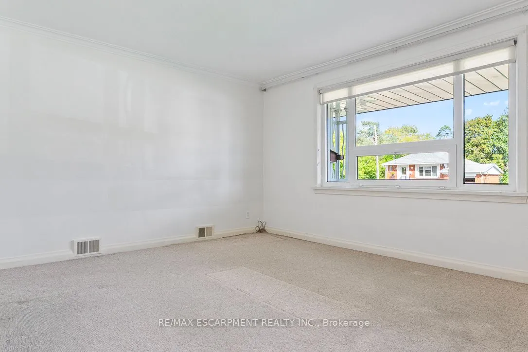 2510 Donnavale Drive, ON L5A 2N1