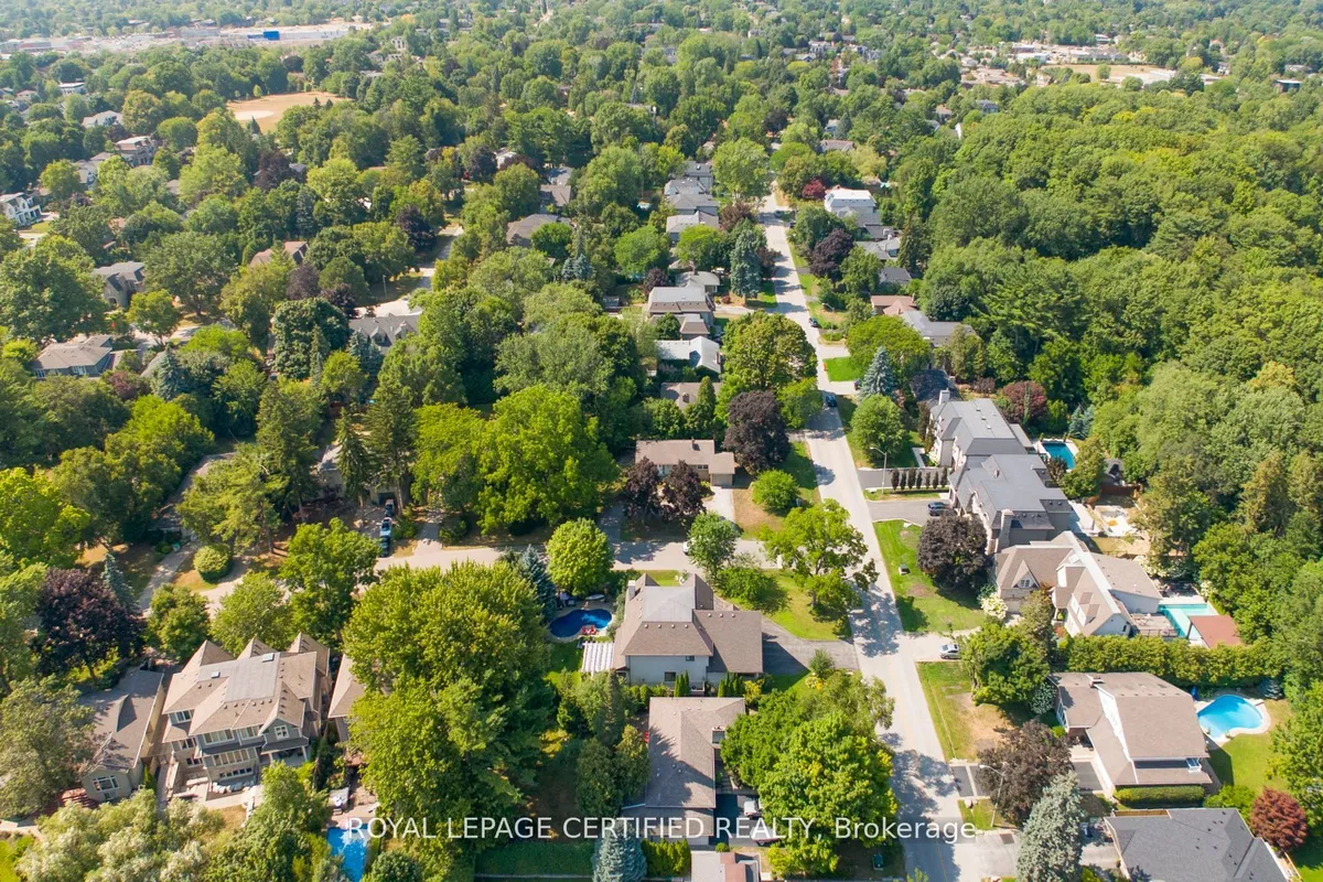 122 Selgrove Crescent, ON L6L 1L3