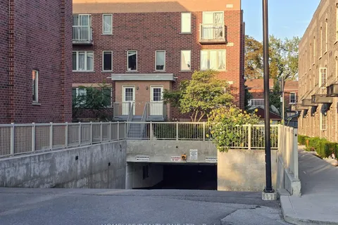 3 Elsie Lane, ON M6P 0B8