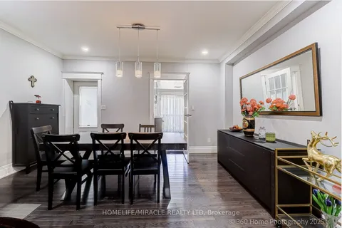 212 Symington Avenue, ON M6P 3W6