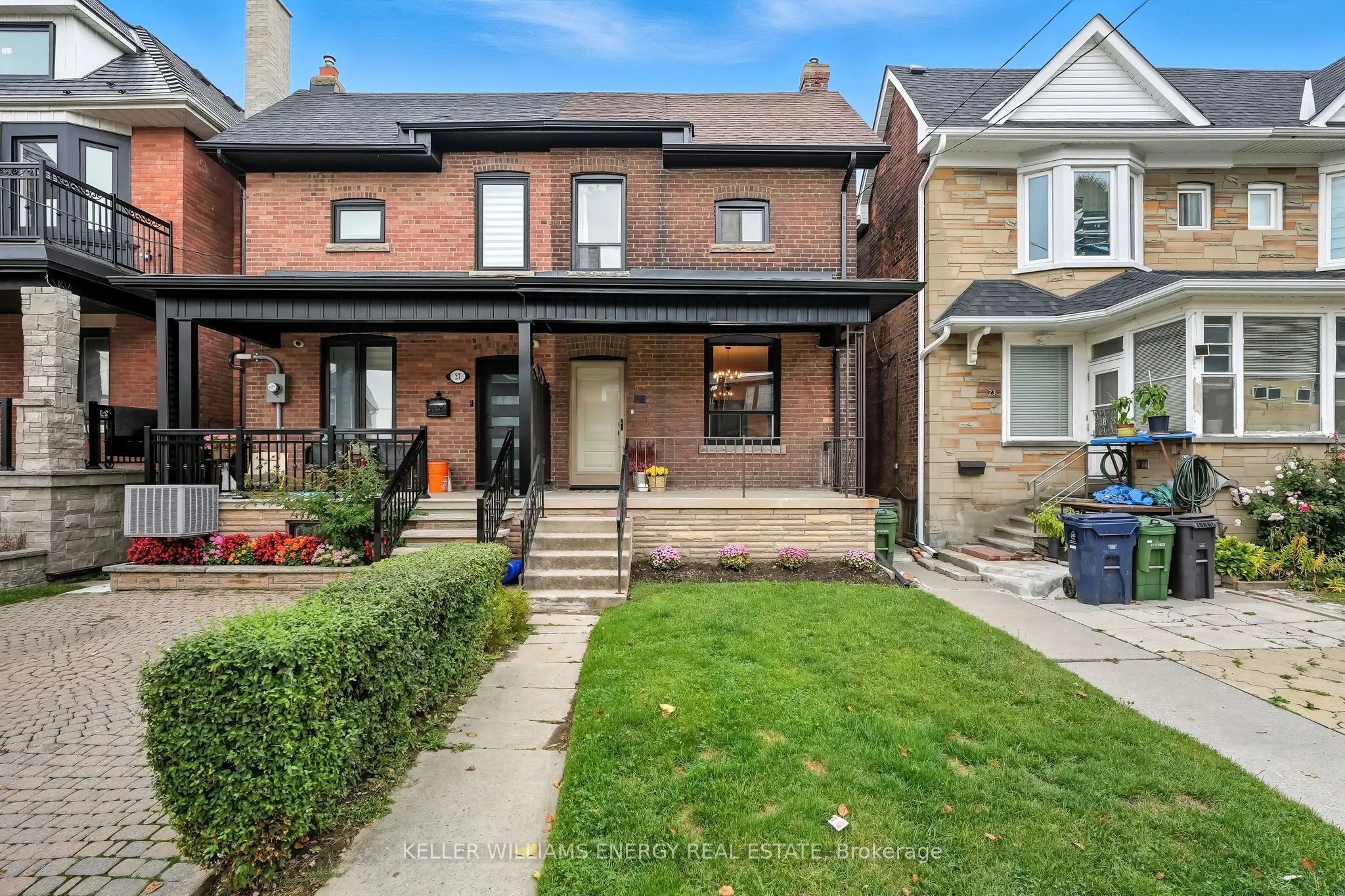 25 Spring Grove Avenue, ON M6N 3H2