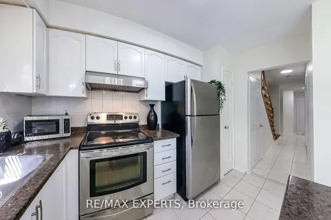 3211 Coralbean Place, ON L5N 7C9