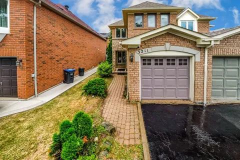 3211 Coralbean Place, ON L5N 7C9