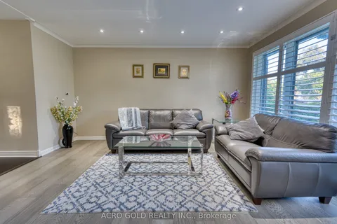 10 Kennebec Crescent, ON M9W 2R7