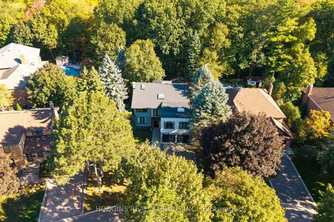 1670 Caverly Court, ON L5L 3L7