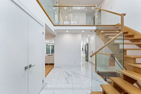 1670 Caverly Court, ON L5L 3L7