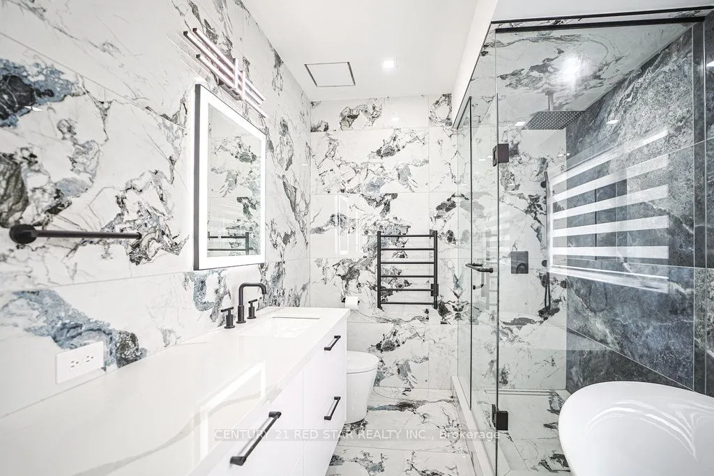 1 Frankwood Road, ON M8Z 1Y8