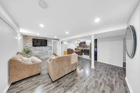 1103 Blueheron Boulevard, ON L5V 2J7