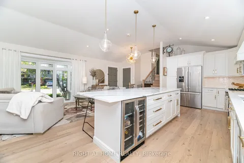 5188 Cherryhill Crescent, ON L7L 4C4