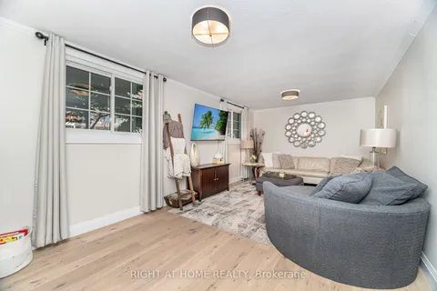 5188 Cherryhill Crescent, ON L7L 4C4