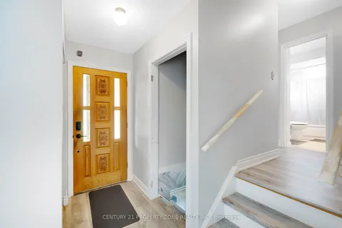 29 Finchley Crescent, ON L6T 3P5