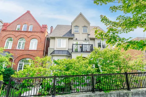 523B Royal York Road, ON M8Y 2S5