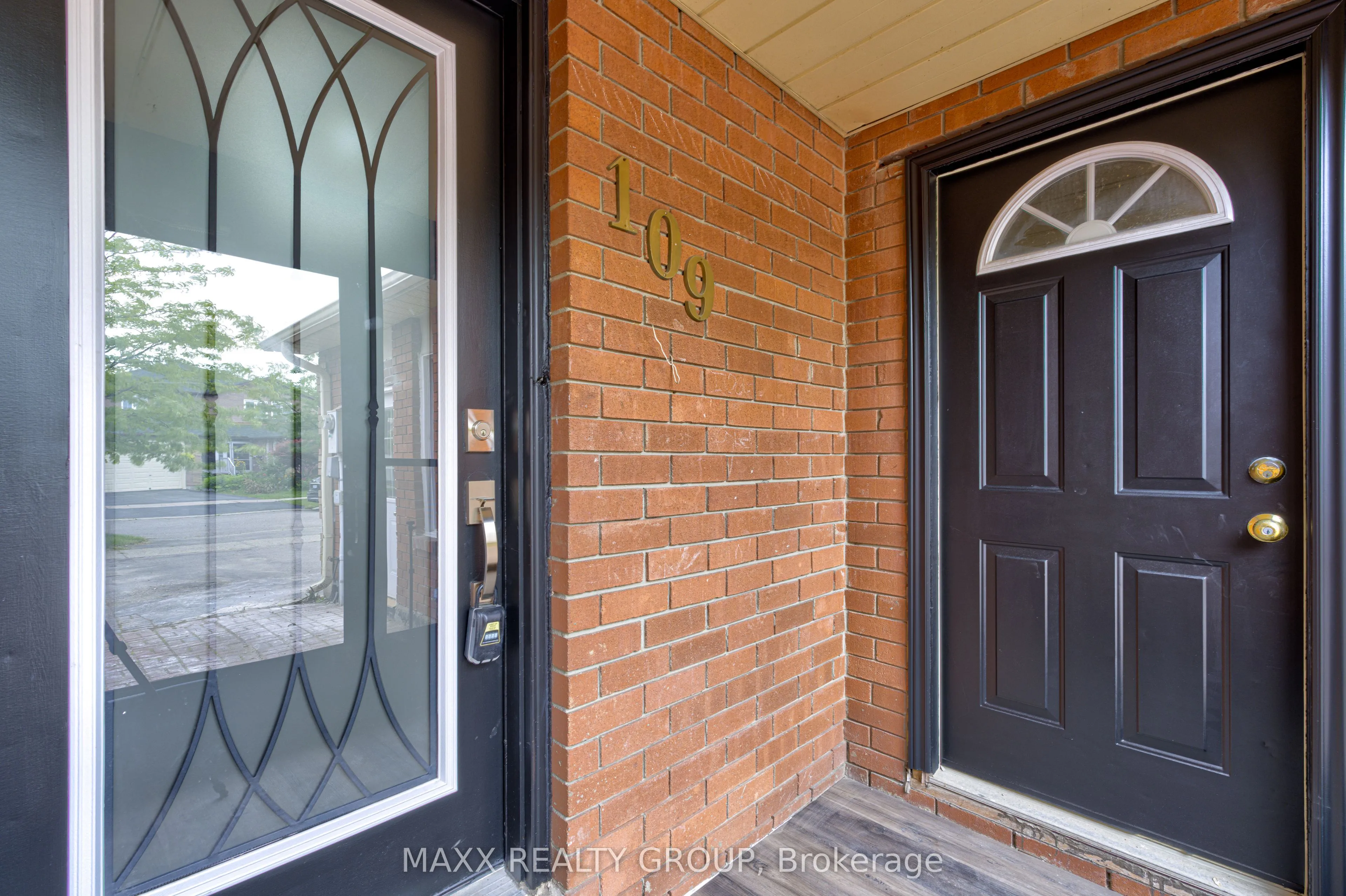 109 Woodsend Run, ON L6Y 4H7