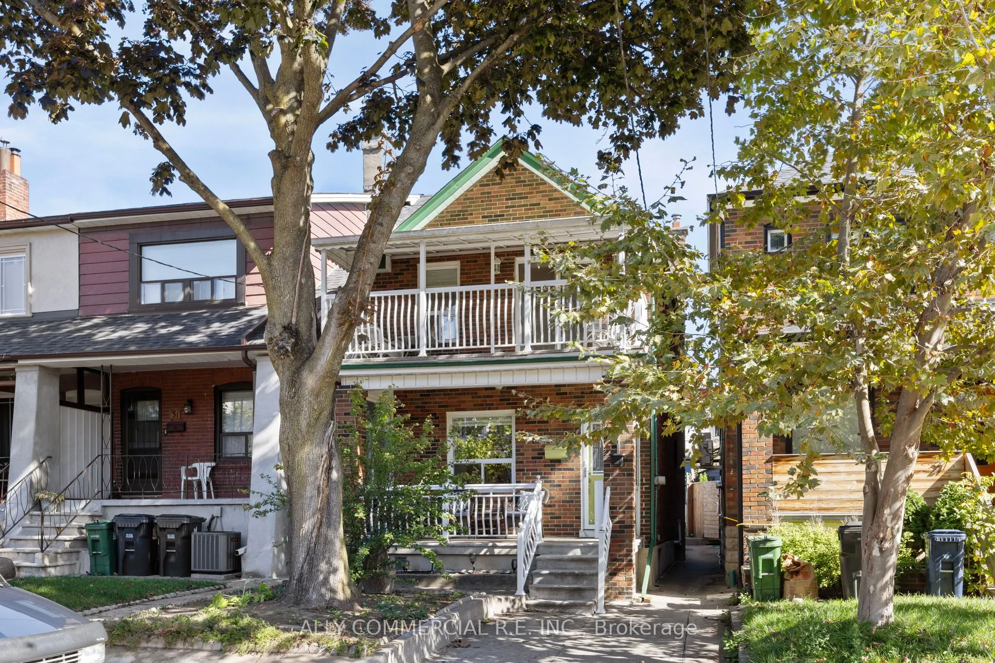 29 Harvie Avenue, ON M6E 4K2