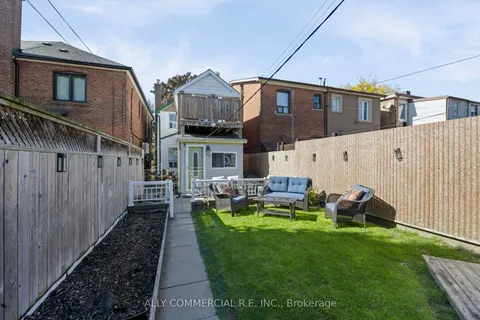 29 Harvie Avenue, ON M6E 4K2