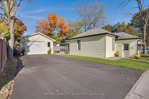 7 Frederick Street, ON L7J 2B7