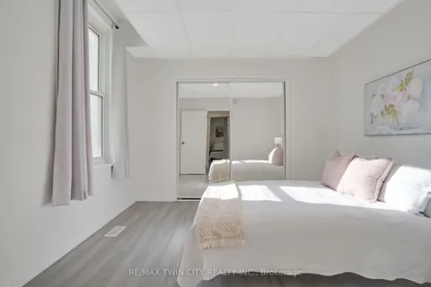 7 Frederick Street, ON L7J 2B7