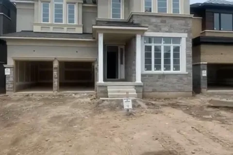 53 N Park Boulevard, ON L6M 0W8