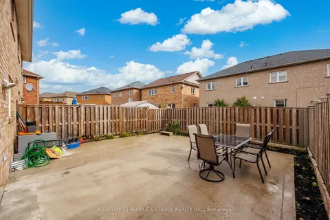 25 Trumpet Valley Boulevard, ON L7A 3P4