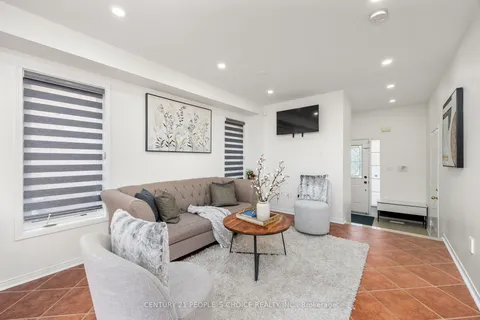 25 Trumpet Valley Boulevard, ON L7A 3P4