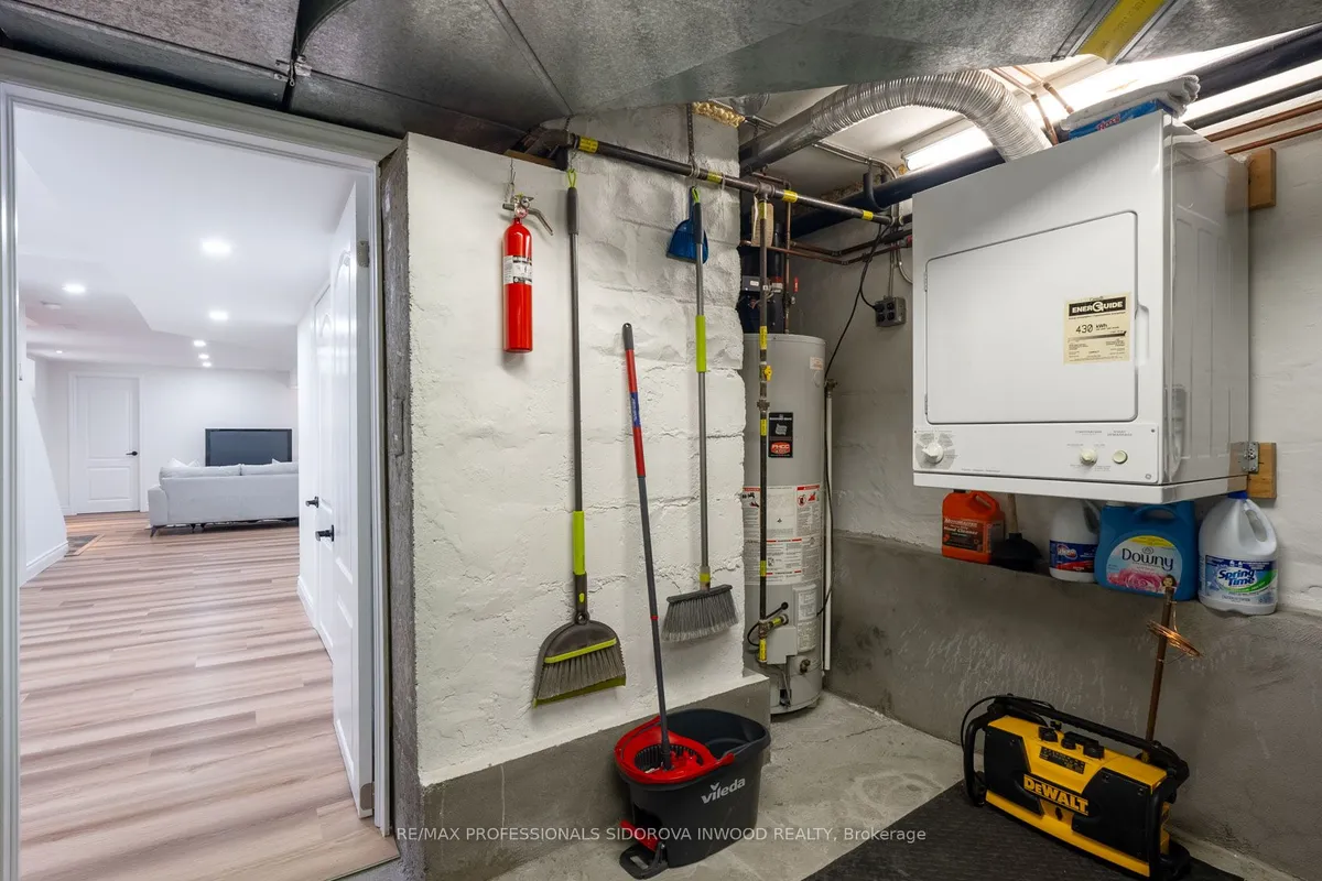 11 Winfield Avenue, ON M6S 2J7