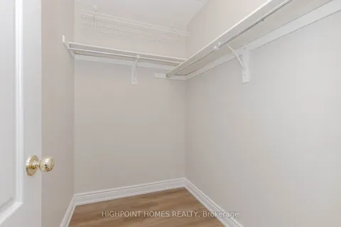 5141 Brada Crescent, ON L7L 6L2