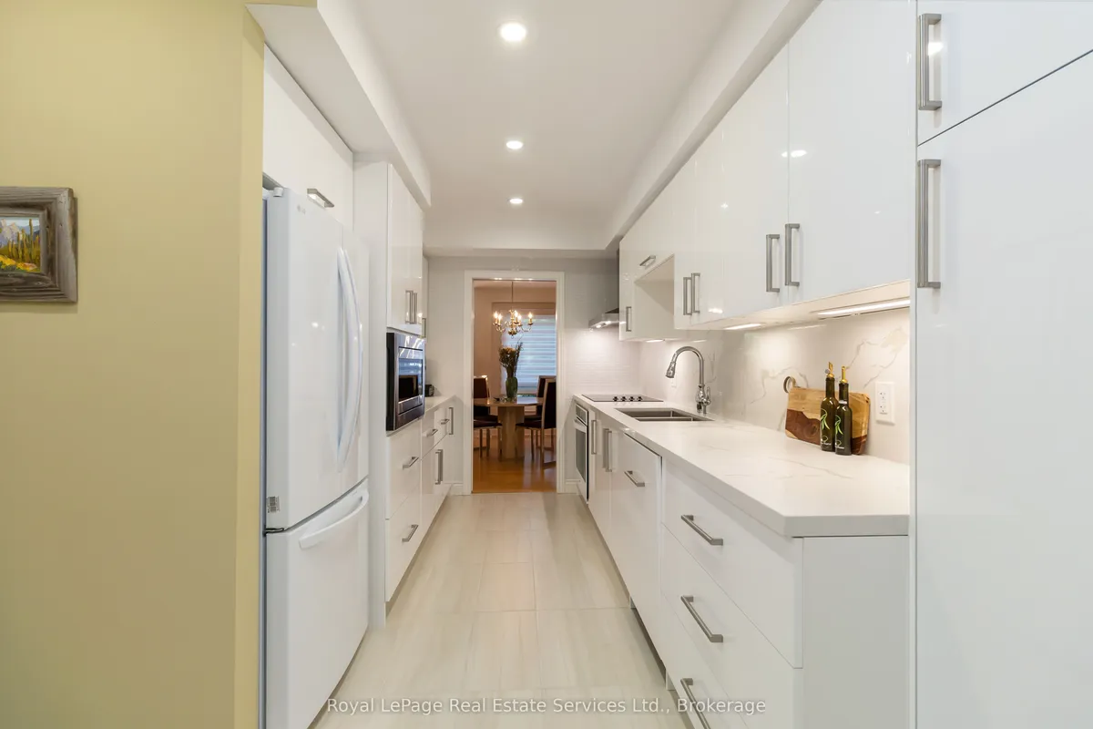 1236 McCraney Street, ON L6H 4S6