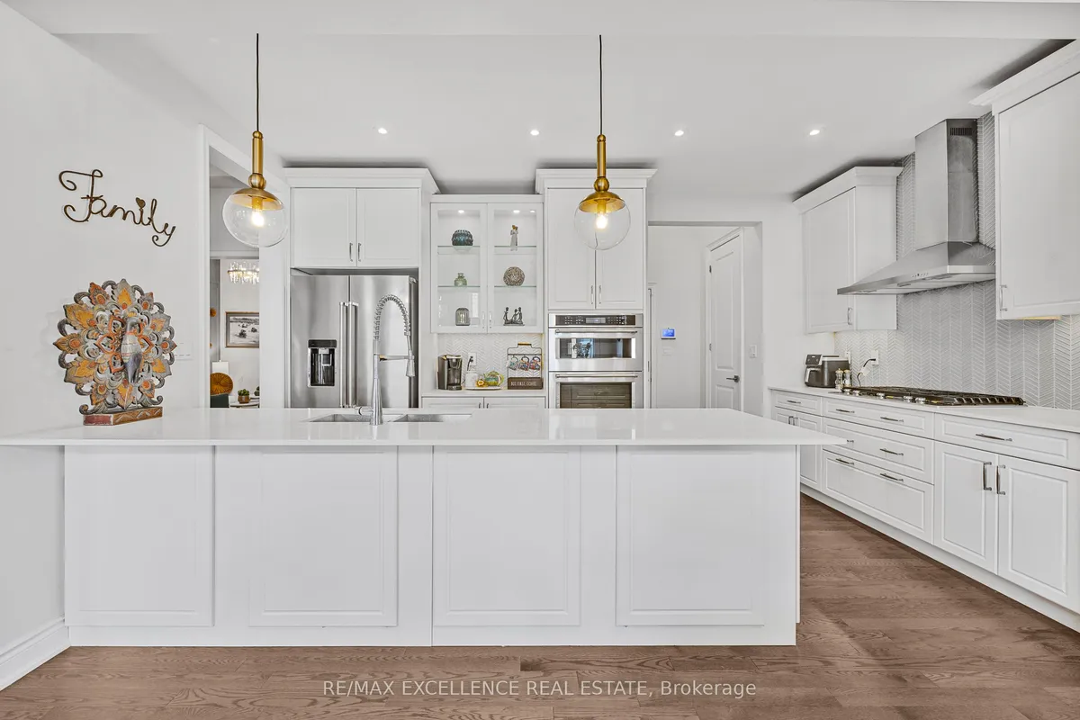 1183 Queens Plate Road, ON L6M 5M4