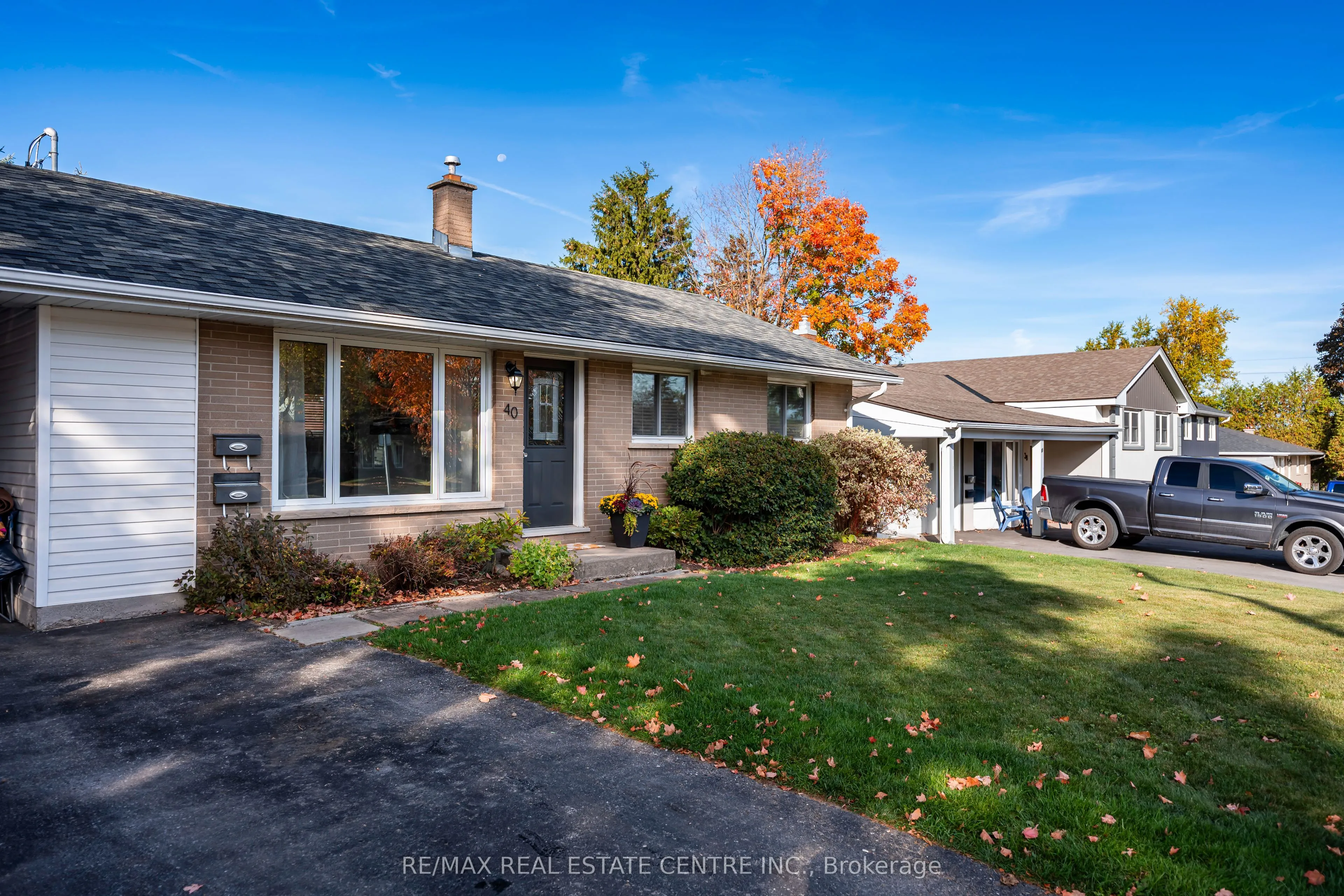 40 Centre Street, ON L9W 2X2