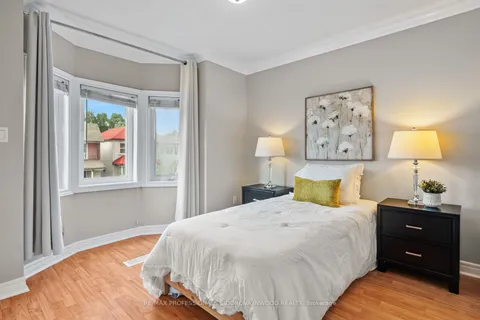 197 Lambton Avenue, ON M6N 2T2