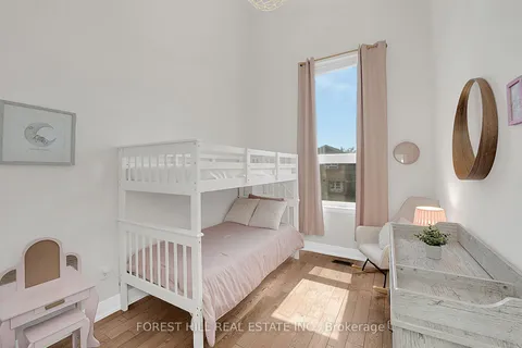 1070 Briar Hill Avenue, ON M6B 1M7