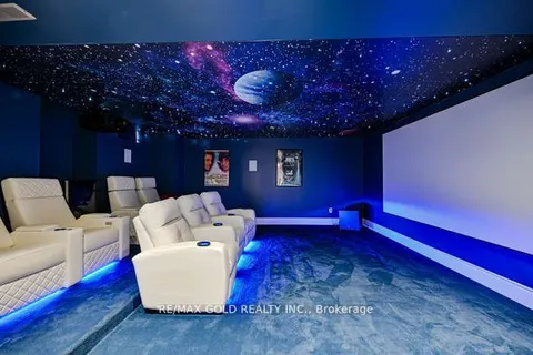 26 Adonis Close, ON L6P 4K4