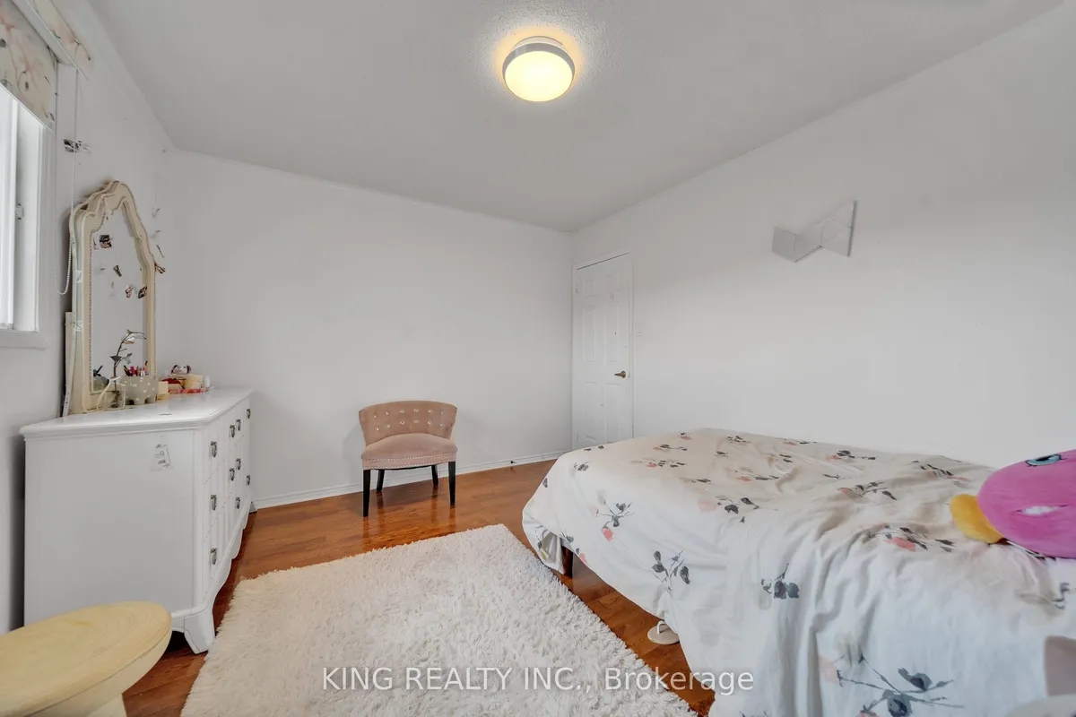 2606 Ambercroft Trail, ON L5M 4K3