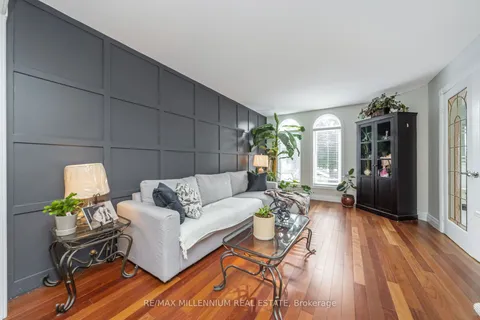 6881 Forest Park Drive, ON L5N 6X7