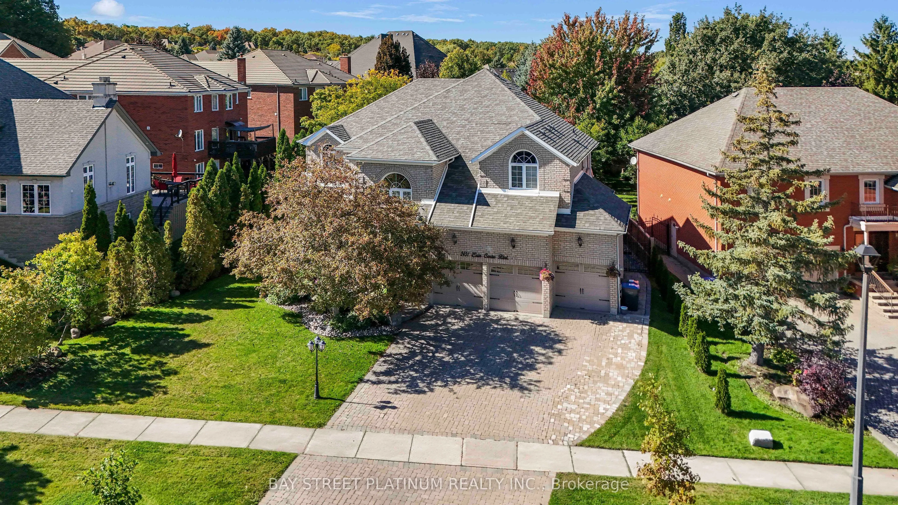 2451 Erin Centre Boulevard, ON L5M 5B3