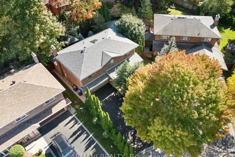 3072 Gambin Court, ON L5A 3Z6