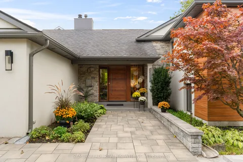 2480 Parmeer Drive, ON L5C 2Y2