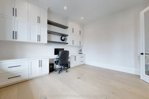 212 Southview Road, ON L6K 2P4