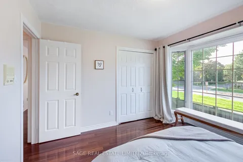 4143 Tapestry Trail, ON L4W 4E4