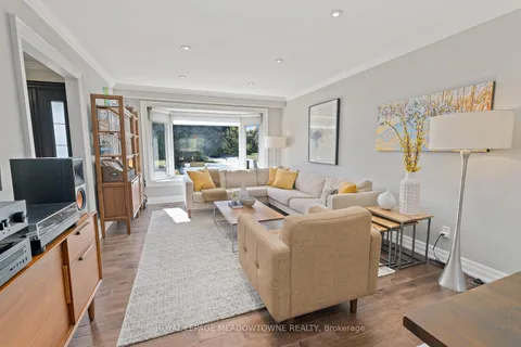 25 Hillside Drive, ON L7G 4W2