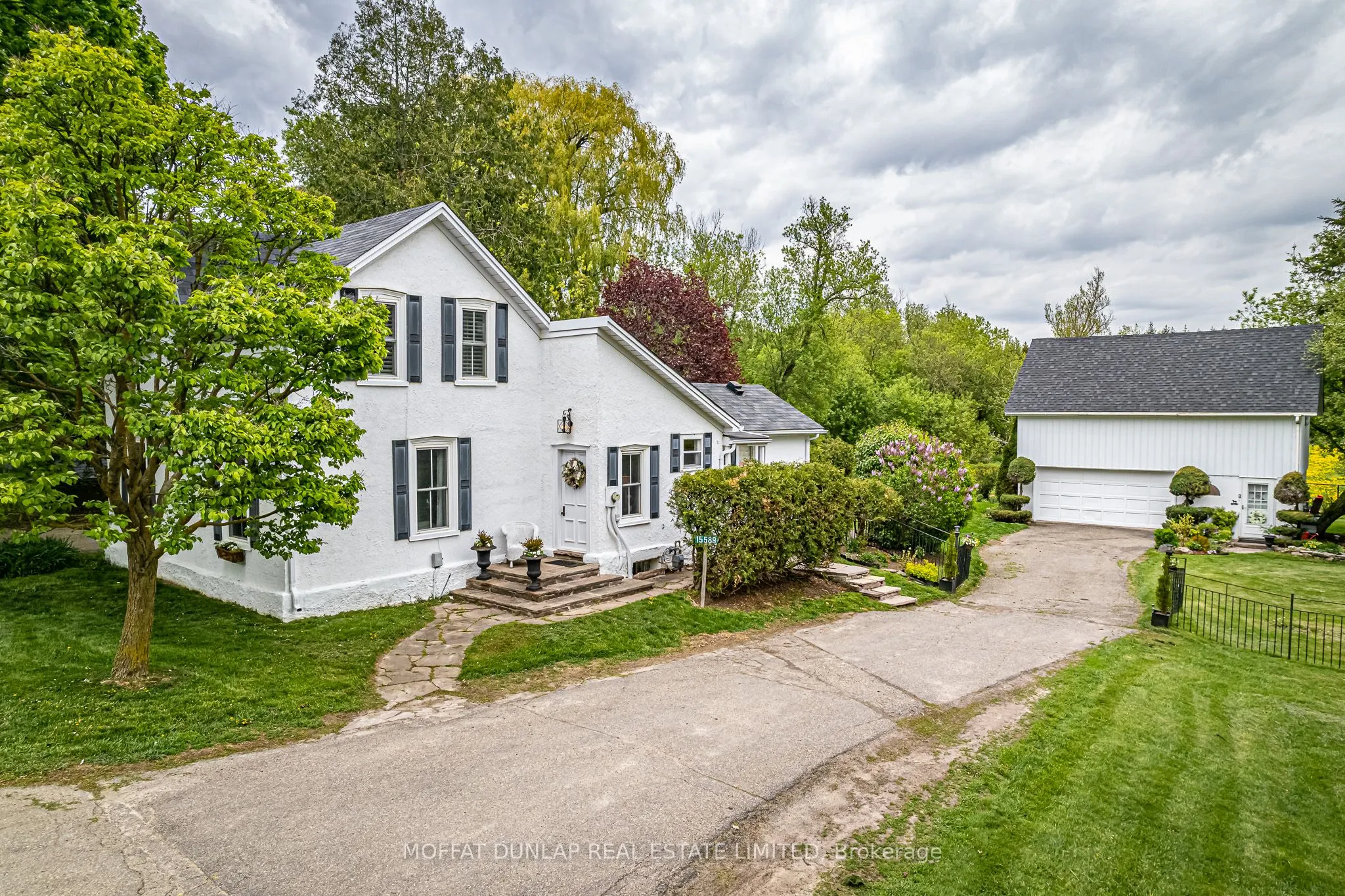 15589 McLaughlin Road, ON L7C 1M8