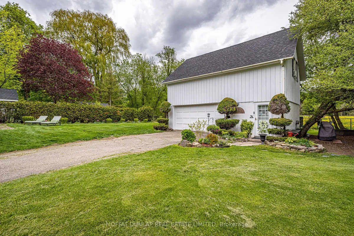 15589 McLaughlin Road, ON L7C 1M8