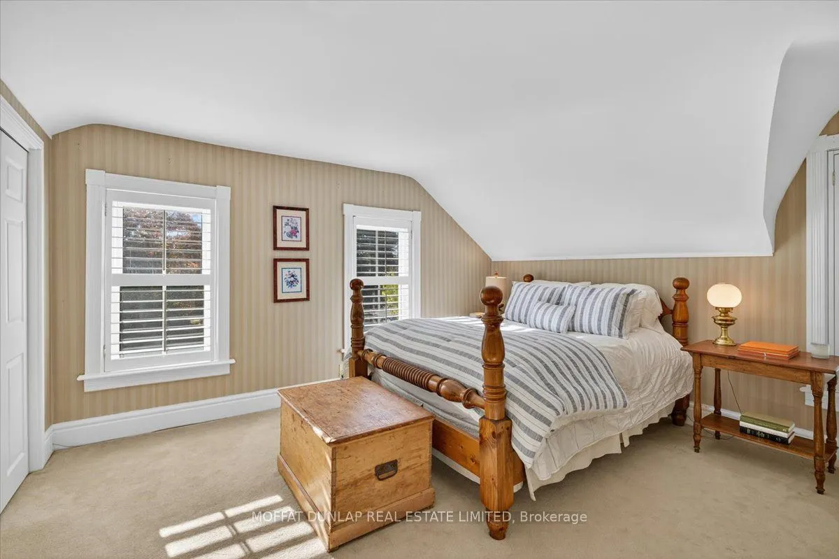 15589 McLaughlin Road, ON L7C 1M8