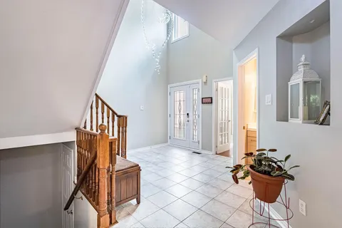 1013 Freeman Trail, ON L9T 5T3