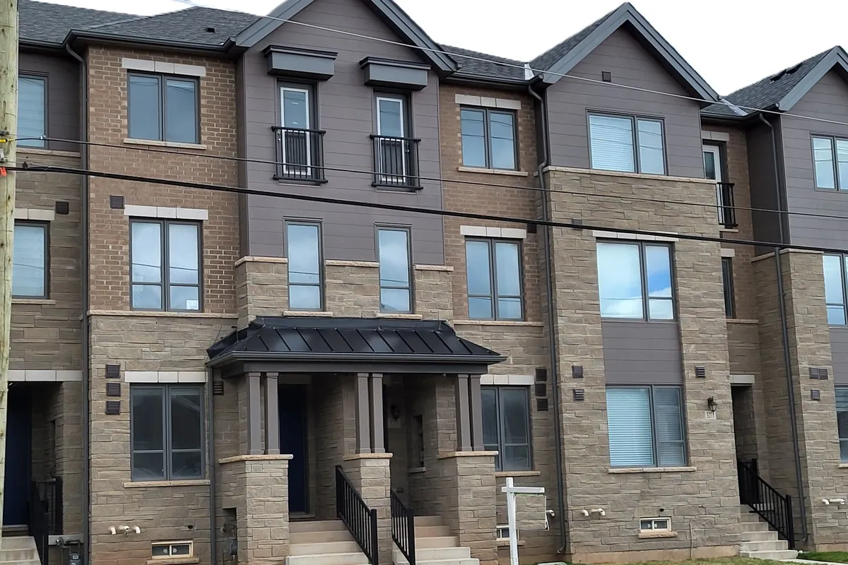 3273 Sixth Line, ON L6H 0Z8