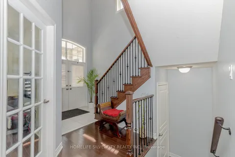 122 Squire Ellis Drive, ON L6P 4J4